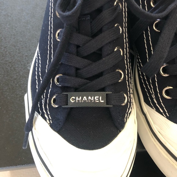 ❌SOLD❌Chanel Canvas Sneakers - Picture 6 of 7